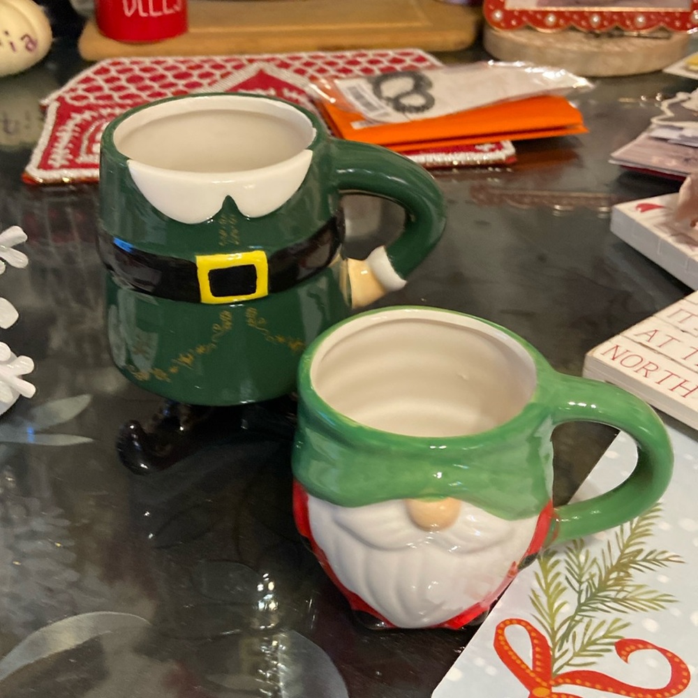 Bundle of 2 Christmas mugs